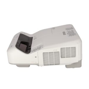 Projektoriaus - EPSON EB-S SERIJA ULTRA SHORT nuoma(3300lumenų;paskirtis: prezentacija itin mažoje patalpoje, foto/video peržiūra.